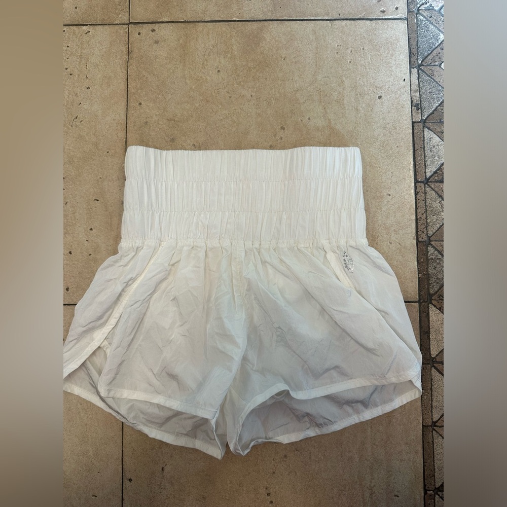 Free People Movement the way home shorts size small white